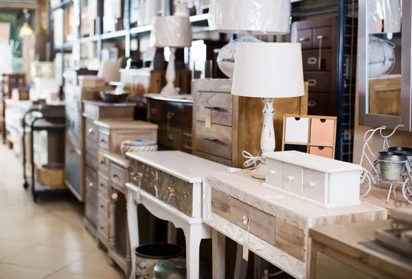 Brocanteur près de Vallauris